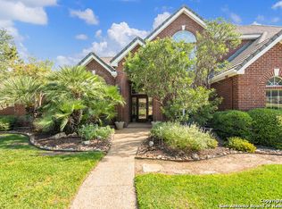 3 Trophy Cir, San Antonio, TX 78258