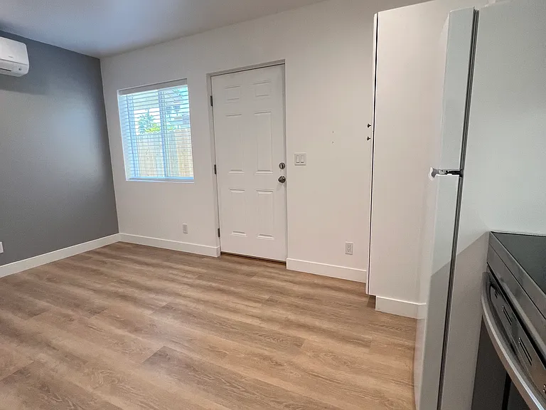 545 W Shenandoah St #B — Photo 12
