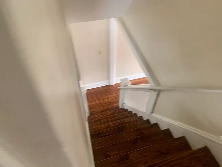 611 5th Ave — Photo 8