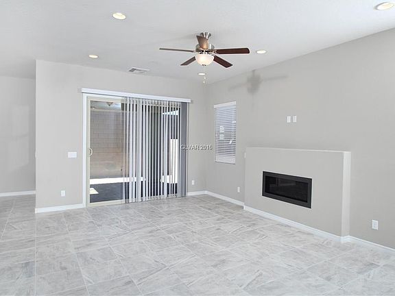 4th image of 409 Honeybrush Ave