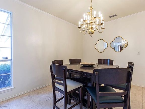 5th image of 3306 Santa Susana St