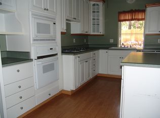 767 Mountain View Ave, Wrightwood, CA 92397