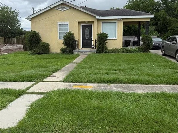 6228 Warrington Dr, New Orleans, LA 70122