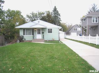 1115 33rd Ave, Moline, IL 61265