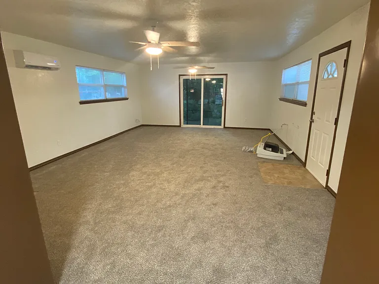 117 S Dallas Ave — Photo 5