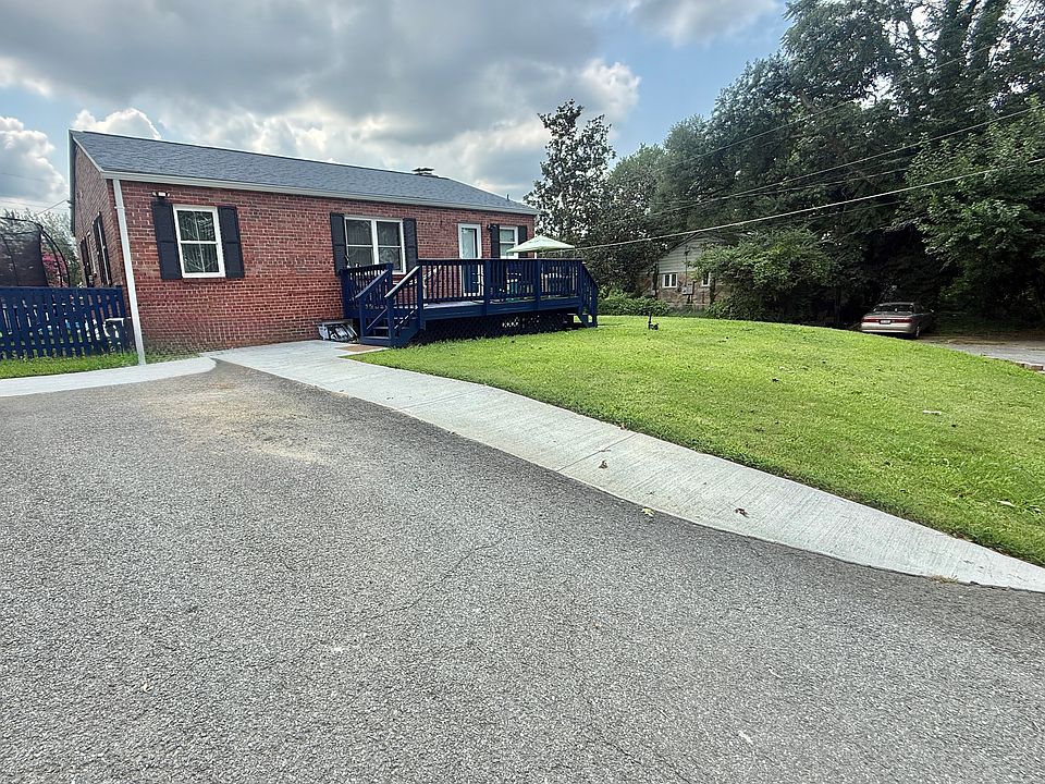 1st image of 2712 James Dr #2