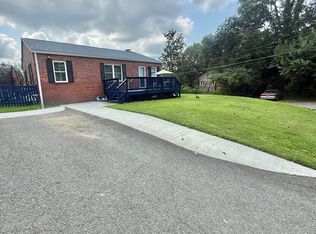 2712 James Dr #2, Alexandria, VA 22303