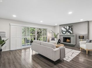 16250 Pacific Hwy, Lake Oswego, OR 97034