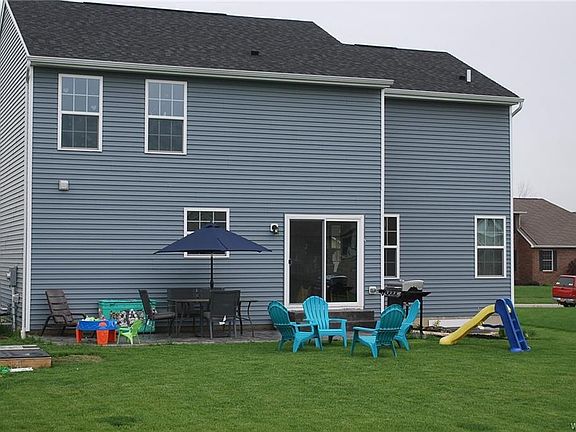 2nd image of 5 Louise Dr