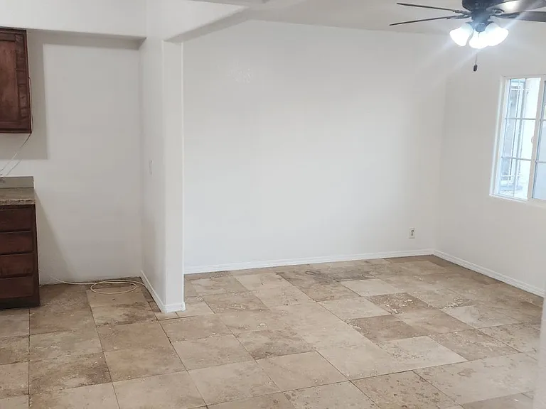 12241 Peach St — Photo 13