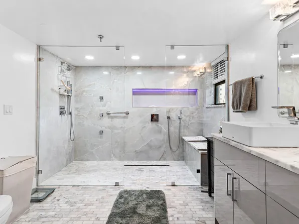 7572 Regency Lake Drive #301, Boca Raton, FL 33433