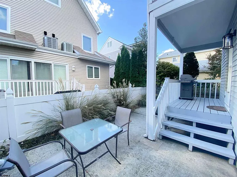 4 S Iroquois Ave #AUGUST — Photo 29