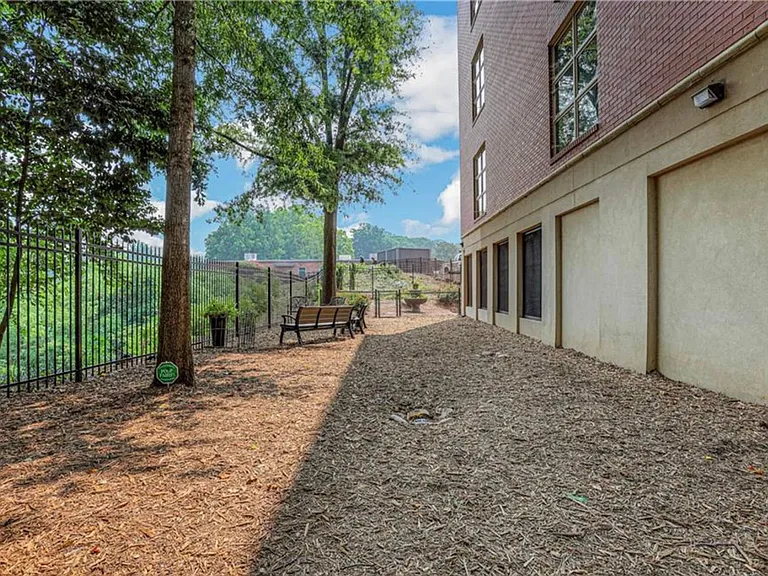560 Dutch Valley Rd NE #2201 — Photo 26