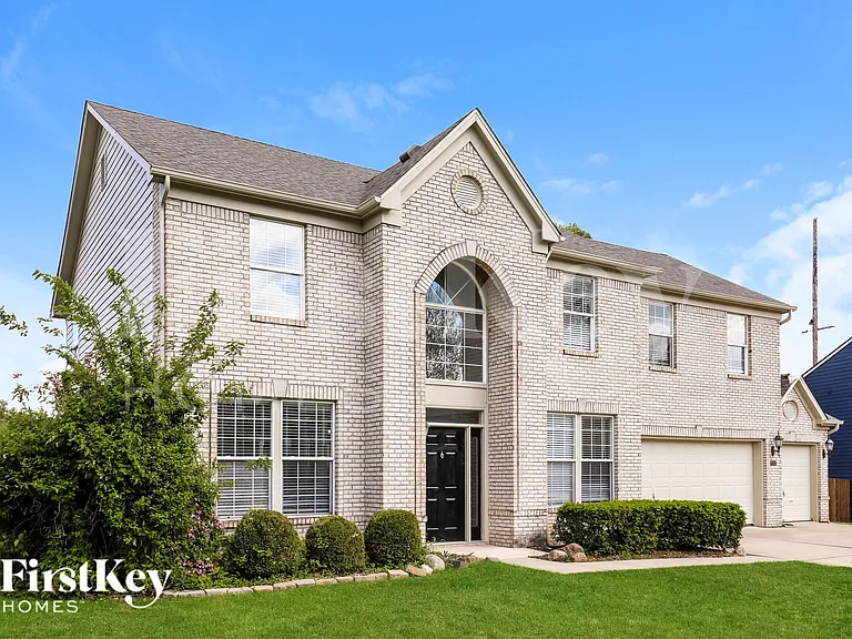 9757 Scotch Pine Ct — Photo 2