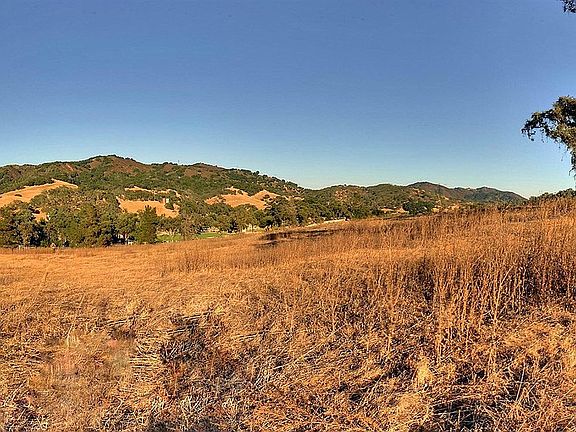 4th image of 17385 Uvas Rd