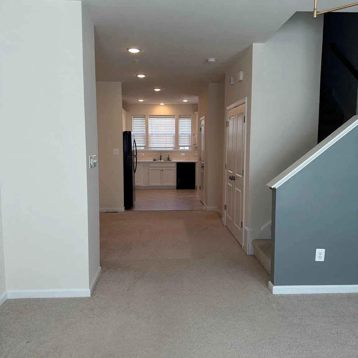 3 bed, 2.5 bath, 1668 sqft, $2,500 — Photo 4