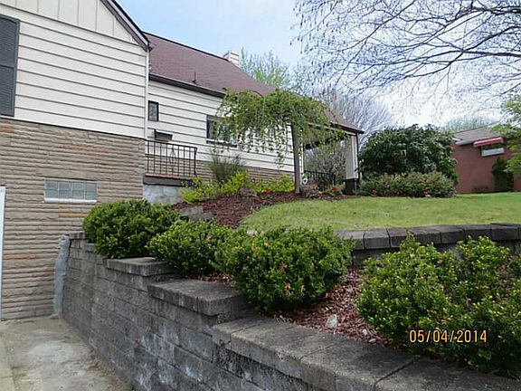 3rd image of 150 Saint Rose Dr