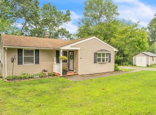 64 Hillside Dr, Springfield, MA 01118