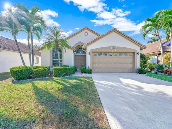 1883 Oak Berry Cir, Wellington, FL 33414