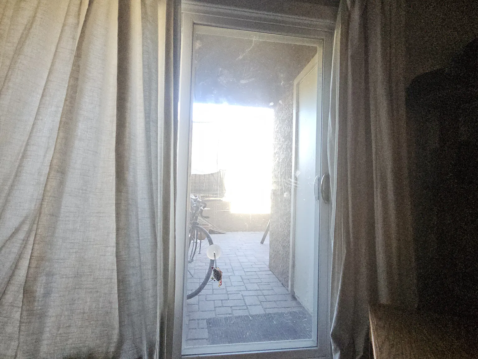 2 bed, 1.5 bath, 984 sqft, $1,900 — Photo 2