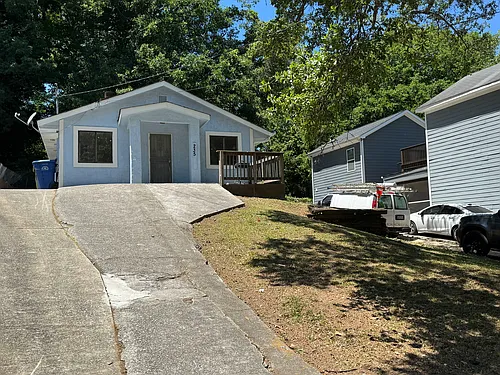 235 Barfield Ave SW Photo 1