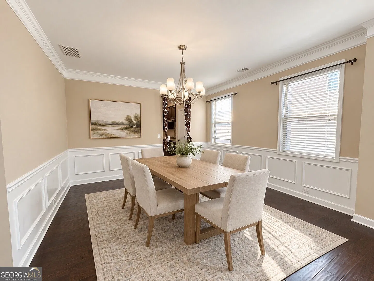 5 bed, 3.5 bath, 3812 sqft, $4,300 — Photo 4