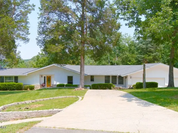 210 Blueberry Point, Brandenburg, KY 40108