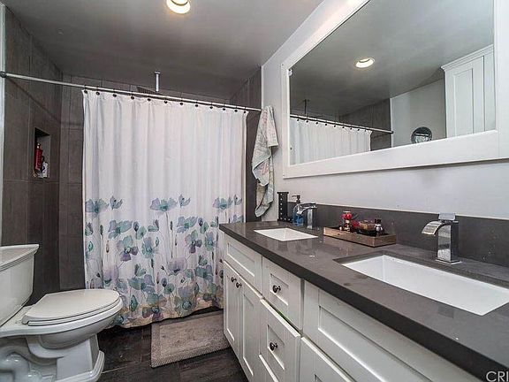 5th image of 11302 Emelita St