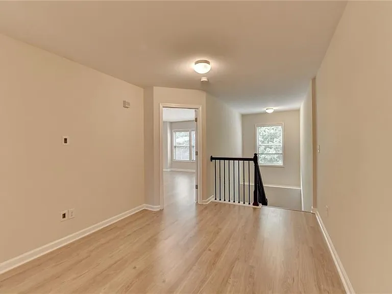 2152 Greencrest Cir — Photo 30