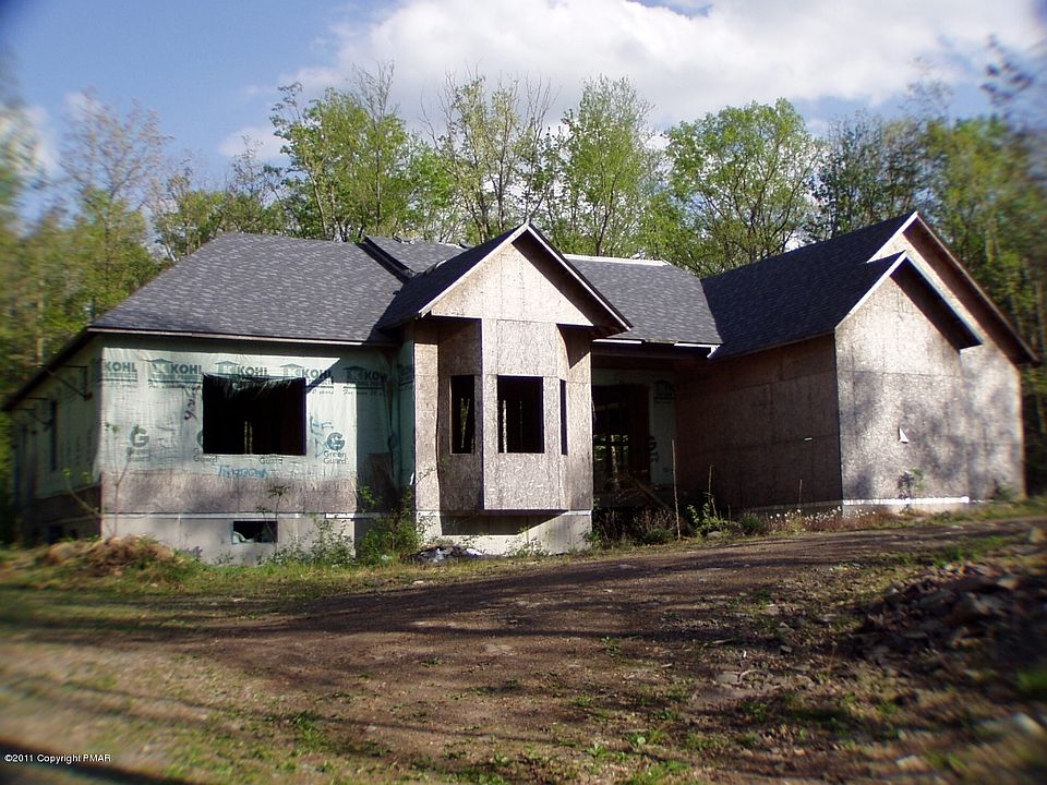 2nd image of Hemlock Ln