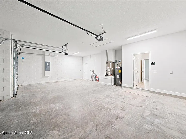 407 Cellini Ave NE — Photo 60