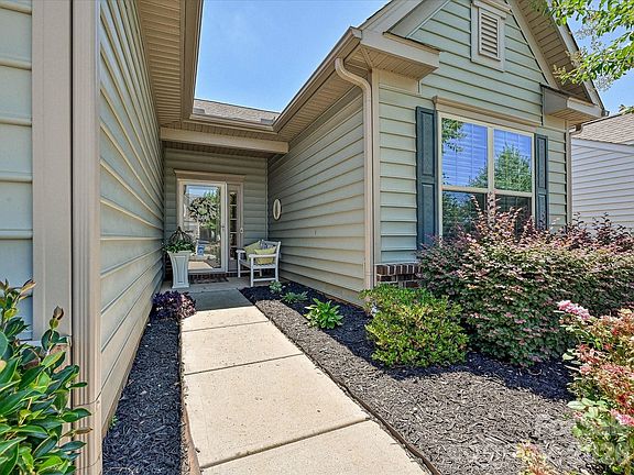 2nd image of 1726 Tailed Hawk Way