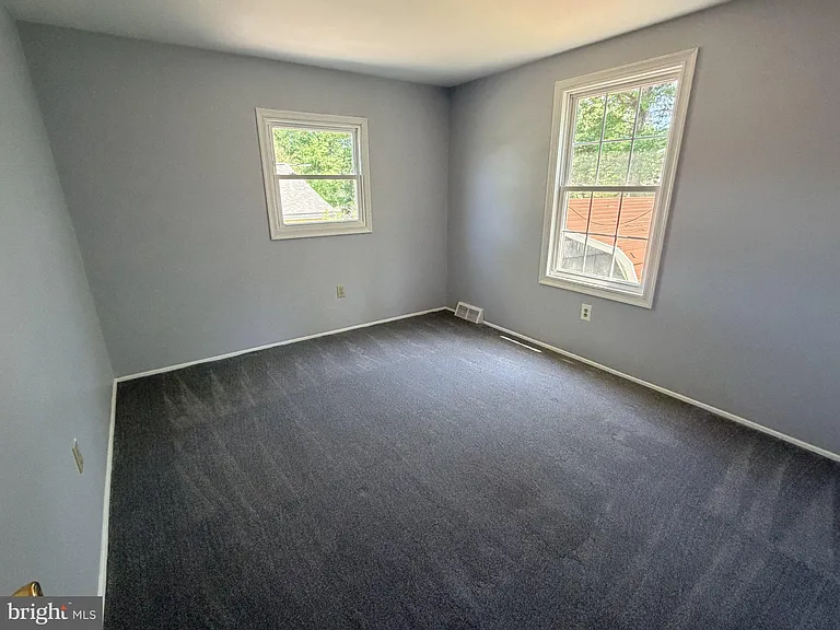 10003 Lomond Dr — Photo 15