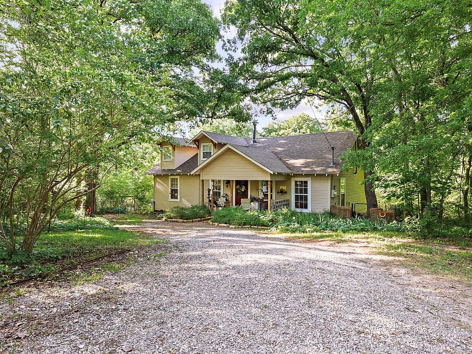 1st image of 901 Old State Ln