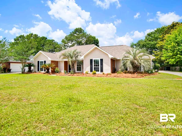 9825 Fairway Dr, Foley, AL 36535