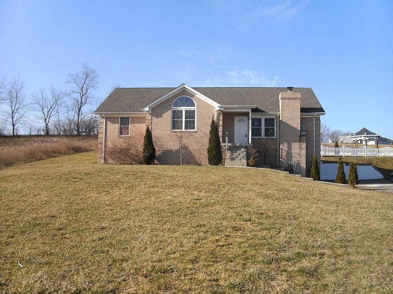 1st image of 170 Pin Oak Dr