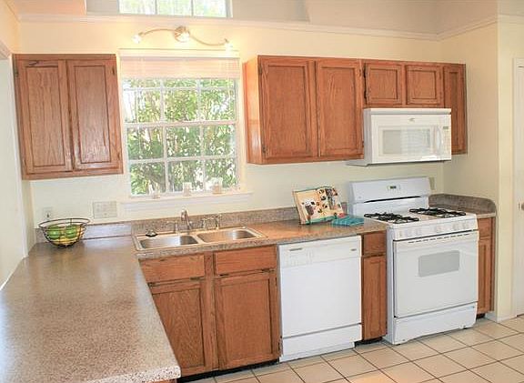 5th image of 1308 Laurel Glen Blvd