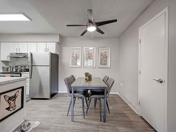 3rd image of 5839 Pierce St #61103