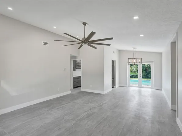 11627 SW 50th St, Fort Lauderdale, FL 33330