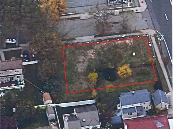 847 Willis Avenue, Albertson, NY 11507