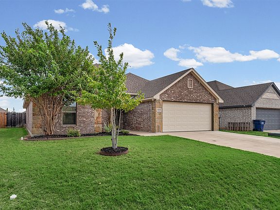 3rd image of 3213 McCoy Ln