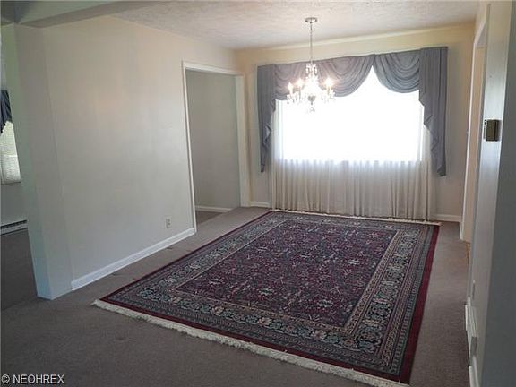 4th image of 99 Hilltop Blvd