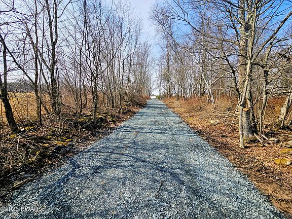 3rd image of 170 Zion Rd