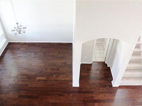5th image of 5036 Garber Ln