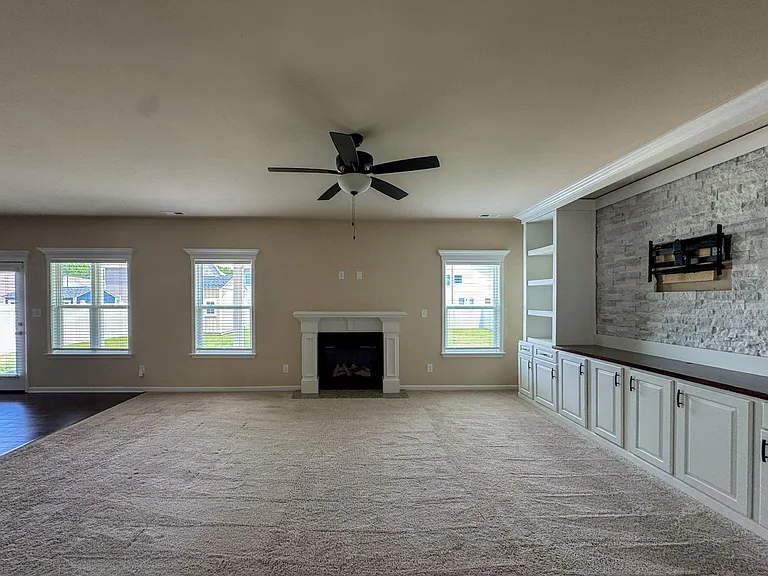 1465 Draw Bridge Ln — Photo 14