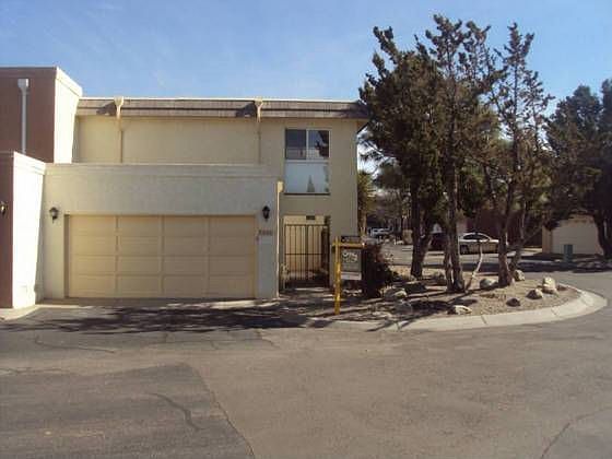 2nd image of 5000 La Fiesta Dr NE