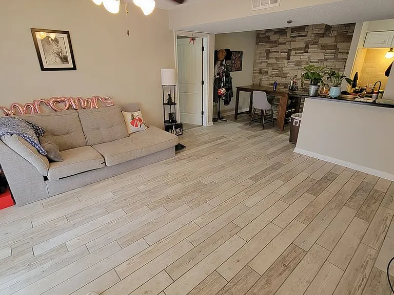 904 University Oaks Blvd #87 — Photo 3