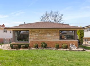 (Undisclosed Address), Westchester, IL 60154