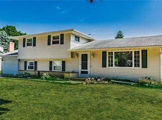 103 Bay Knoll Rd, Rochester, NY 14622