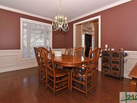 2nd image of 119 Southernwood Pl